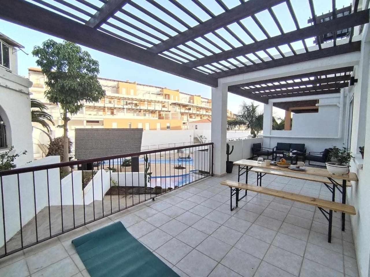 Rentenerife Magec Swing & Sun Amarilla Golf Сан Мигел де Абона Екстериор снимка