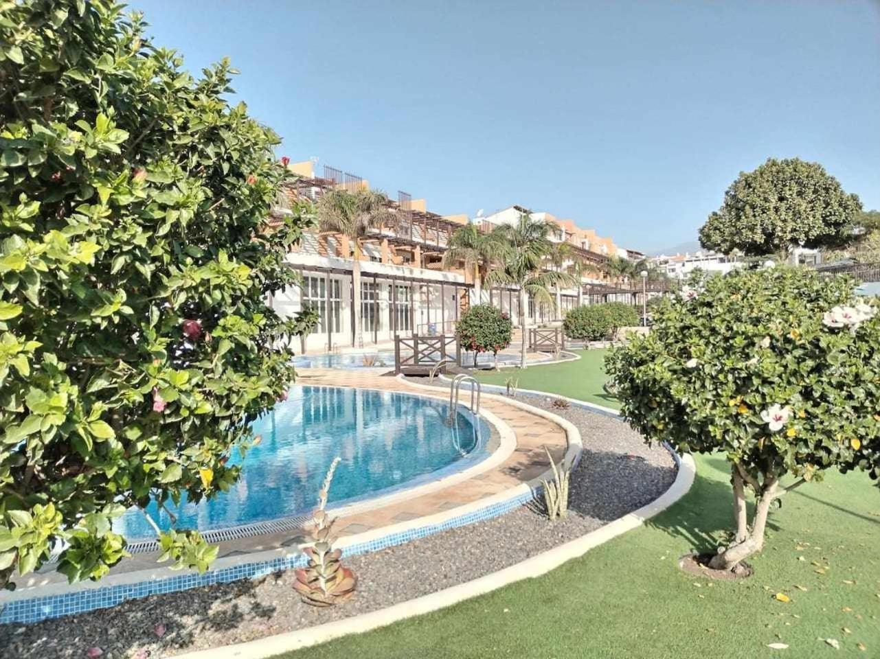 Rentenerife Magec Swing & Sun Amarilla Golf Сан Мигел де Абона Екстериор снимка