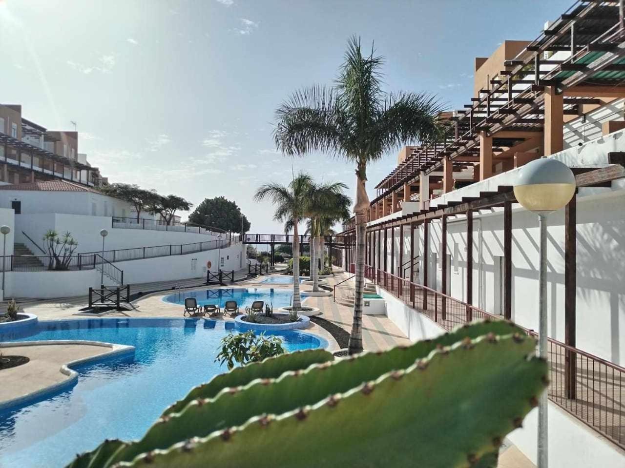 Rentenerife Magec Swing & Sun Amarilla Golf Сан Мигел де Абона Екстериор снимка