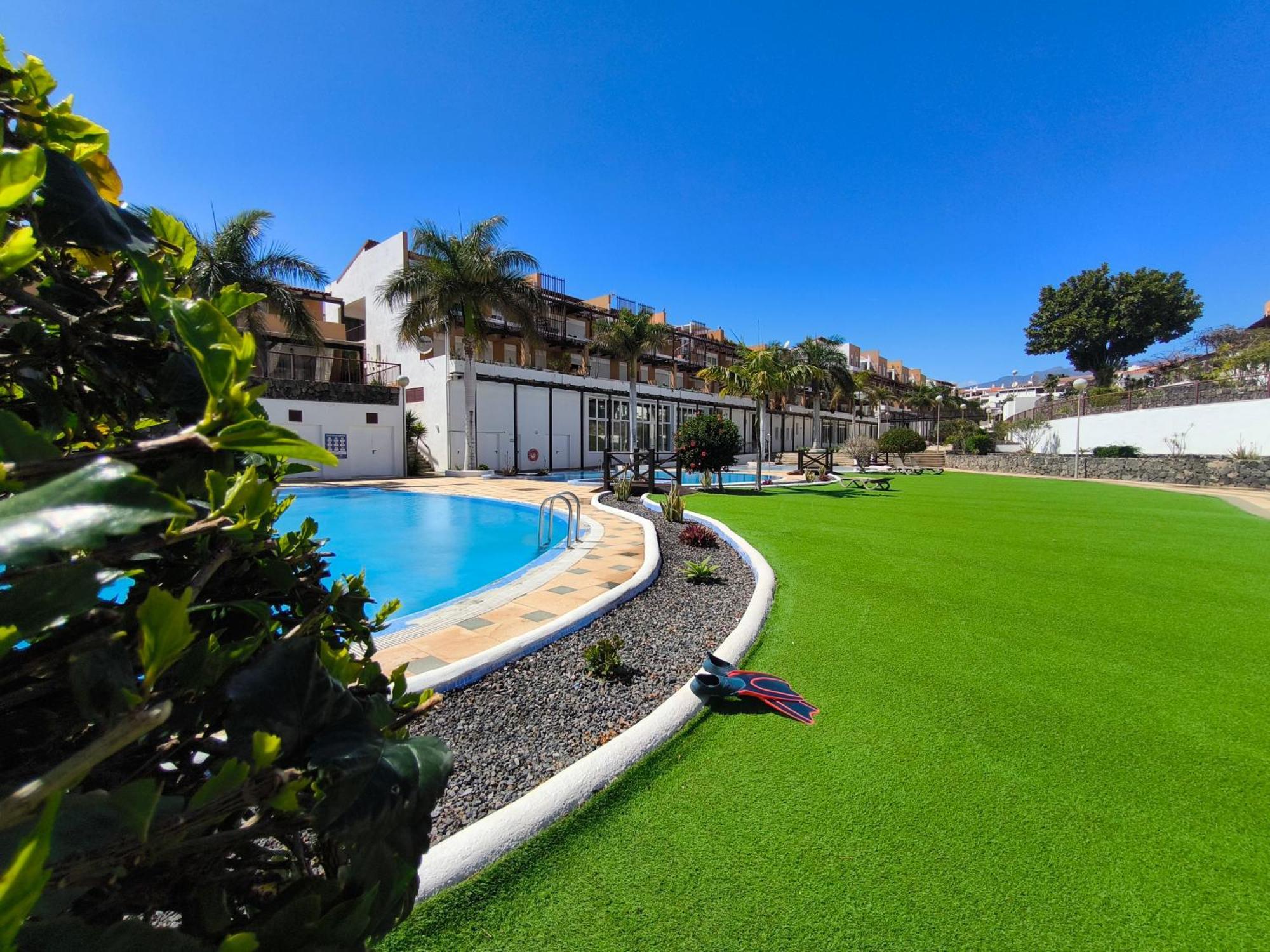 Rentenerife Magec Swing & Sun Amarilla Golf Сан Мигел де Абона Екстериор снимка