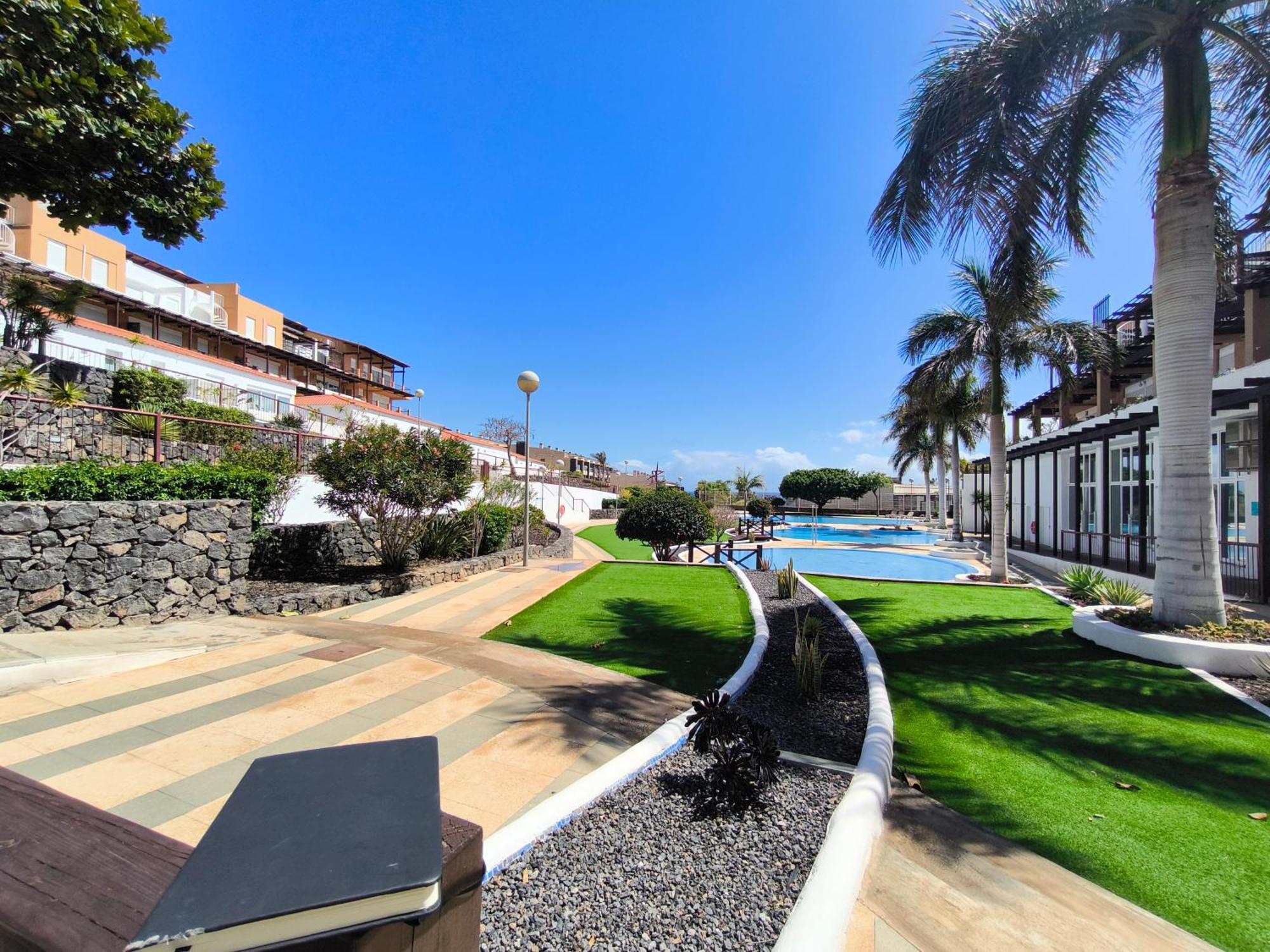 Rentenerife Magec Swing & Sun Amarilla Golf Сан Мигел де Абона Екстериор снимка