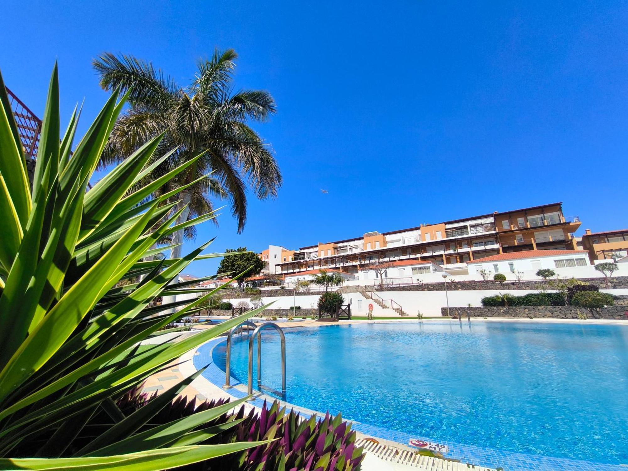 Rentenerife Magec Swing & Sun Amarilla Golf Сан Мигел де Абона Екстериор снимка